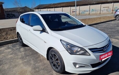 Hyundai Solaris II рестайлинг, 2014 год, 725 000 рублей, 2 фотография