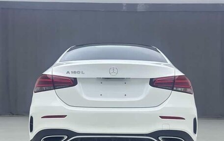 Mercedes-Benz A-Класс, 2023 год, 2 100 000 рублей, 5 фотография