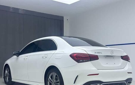 Mercedes-Benz A-Класс, 2023 год, 2 100 000 рублей, 6 фотография