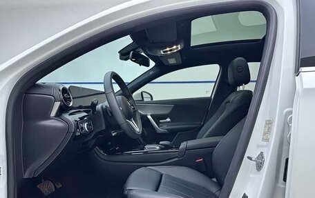 Mercedes-Benz A-Класс, 2023 год, 2 100 000 рублей, 7 фотография