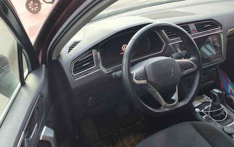 Volkswagen Tiguan II, 2021 год, 3 595 000 рублей, 4 фотография