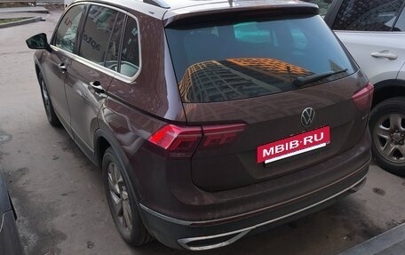 Volkswagen Tiguan II, 2021 год, 3 595 000 рублей, 8 фотография