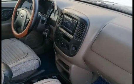 Ford Escape II, 2001 год, 500 000 рублей, 7 фотография