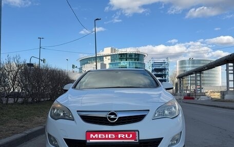 Opel Astra J, 2011 год, 700 000 рублей, 8 фотография