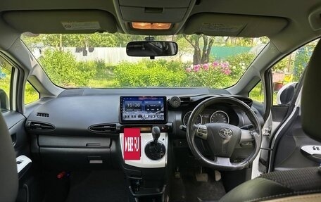 Toyota Wish II, 2015 год, 1 450 000 рублей, 17 фотография