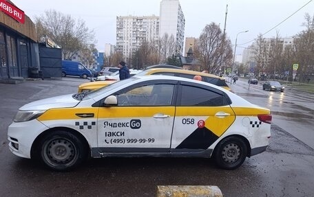 KIA Rio III рестайлинг, 2017 год, 650 000 рублей, 2 фотография