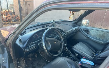 Chevrolet Niva I рестайлинг, 2003 год, 250 000 рублей, 3 фотография