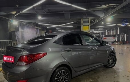 Hyundai Solaris II рестайлинг, 2014 год, 800 000 рублей, 15 фотография