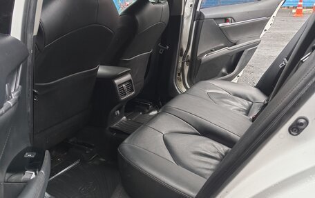 Toyota Camry, 2020 год, 1 879 000 рублей, 7 фотография