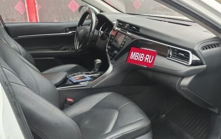 Toyota Camry, 2020 год, 1 879 000 рублей, 5 фотография