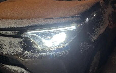 Toyota RAV4, 2017 год, 1 890 000 рублей, 3 фотография