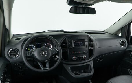 Mercedes-Benz Vito, 2019 год, 3 990 000 рублей, 6 фотография