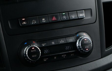 Mercedes-Benz Vito, 2019 год, 3 990 000 рублей, 16 фотография