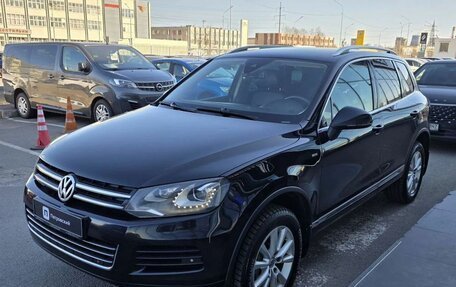 Volkswagen Touareg III, 2013 год, 1 988 000 рублей, 3 фотография