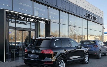 Volkswagen Touareg III, 2013 год, 1 988 000 рублей, 6 фотография