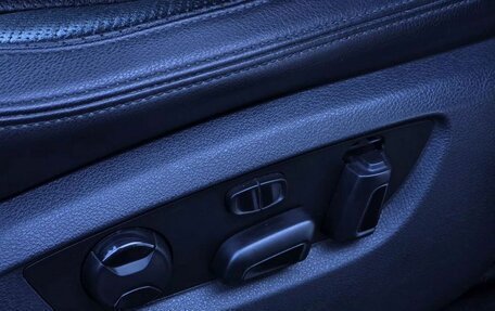 Volkswagen Touareg III, 2013 год, 1 988 000 рублей, 17 фотография