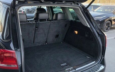 Volkswagen Touareg III, 2013 год, 1 988 000 рублей, 8 фотография