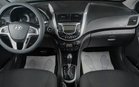 Hyundai Solaris II рестайлинг, 2013 год, 899 000 рублей, 13 фотография