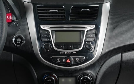 Hyundai Solaris II рестайлинг, 2013 год, 899 000 рублей, 15 фотография