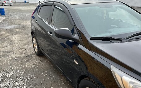 Hyundai Solaris II рестайлинг, 2011 год, 680 000 рублей, 5 фотография