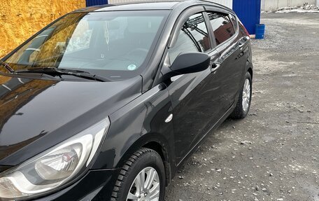 Hyundai Solaris II рестайлинг, 2011 год, 680 000 рублей, 10 фотография