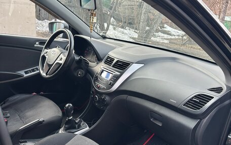 Hyundai Solaris II рестайлинг, 2011 год, 680 000 рублей, 14 фотография