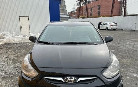 Hyundai Solaris II рестайлинг, 2011 год, 680 000 рублей, 3 фотография