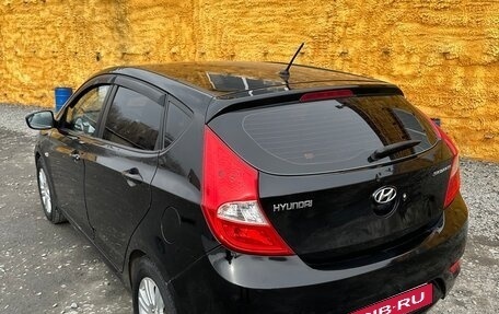 Hyundai Solaris II рестайлинг, 2011 год, 680 000 рублей, 8 фотография