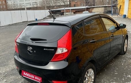 Hyundai Solaris II рестайлинг, 2011 год, 680 000 рублей, 6 фотография