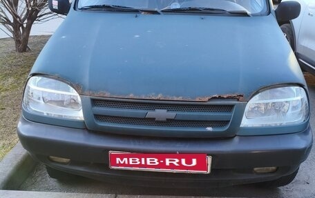 Chevrolet Niva I рестайлинг, 2004 год, 170 000 рублей, 1 фотография