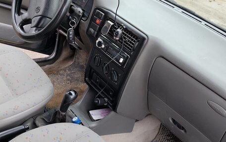 Volkswagen Polo III рестайлинг, 1999 год, 250 000 рублей, 13 фотография