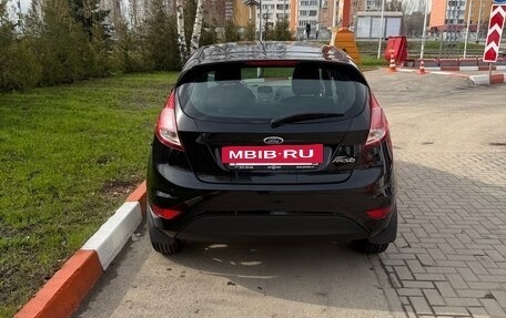 Ford Fiesta, 2015 год, 800 000 рублей, 4 фотография