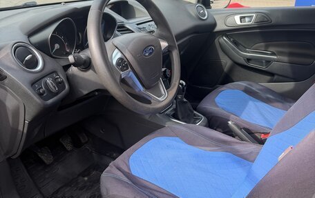 Ford Fiesta, 2015 год, 800 000 рублей, 10 фотография