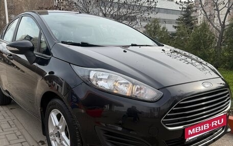 Ford Fiesta, 2015 год, 800 000 рублей, 18 фотография