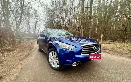 Infiniti QX70, 2014 год, 2 699 000 рублей, 3 фотография