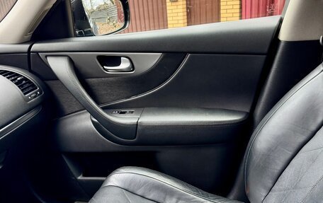 Infiniti QX70, 2014 год, 2 699 000 рублей, 25 фотография