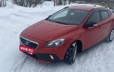 Volvo V40 Cross Country I, 2014 год, 1 100 000 рублей, 2 фотография