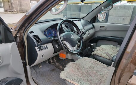 Mitsubishi L200 IV рестайлинг, 2007 год, 1 200 000 рублей, 7 фотография
