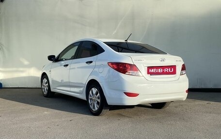 Hyundai Solaris II рестайлинг, 2014 год, 1 000 000 рублей, 4 фотография