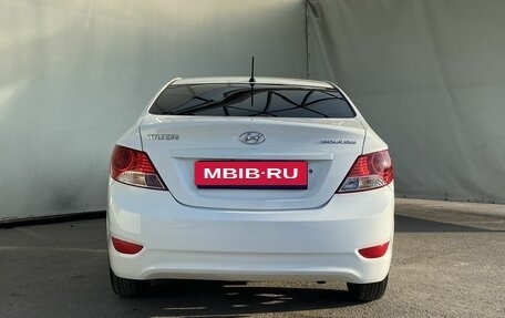 Hyundai Solaris II рестайлинг, 2014 год, 1 000 000 рублей, 6 фотография