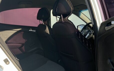 Hyundai Solaris II рестайлинг, 2014 год, 1 000 000 рублей, 13 фотография