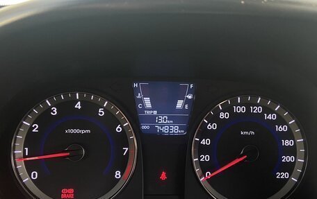 Hyundai Solaris II рестайлинг, 2014 год, 1 000 000 рублей, 14 фотография