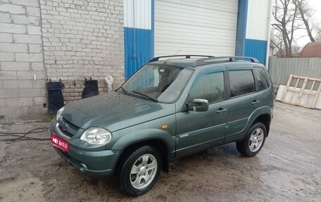 Chevrolet Niva I рестайлинг, 2010 год, 550 000 рублей, 1 фотография