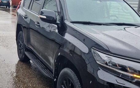 Toyota Land Cruiser Prado 150 рестайлинг 2, 2018 год, 4 090 000 рублей, 3 фотография