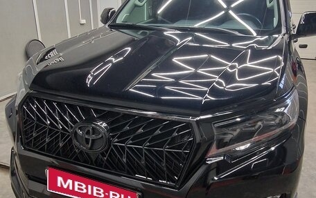 Toyota Land Cruiser Prado 150 рестайлинг 2, 2018 год, 4 090 000 рублей, 8 фотография