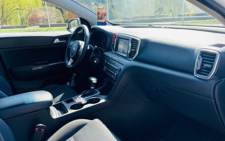 KIA Sportage IV рестайлинг, 2017 год, 1 799 999 рублей, 15 фотография