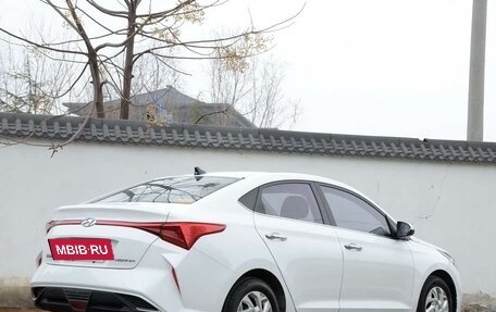 Hyundai Verna, 2021 год, 1 200 000 рублей, 4 фотография