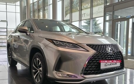 Lexus RX IV рестайлинг, 2021 год, 5 800 000 рублей, 3 фотография