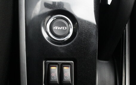 Mitsubishi Outlander III рестайлинг 3, 2018 год, 1 990 000 рублей, 18 фотография