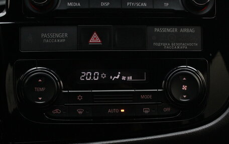 Mitsubishi Outlander III рестайлинг 3, 2018 год, 1 990 000 рублей, 9 фотография